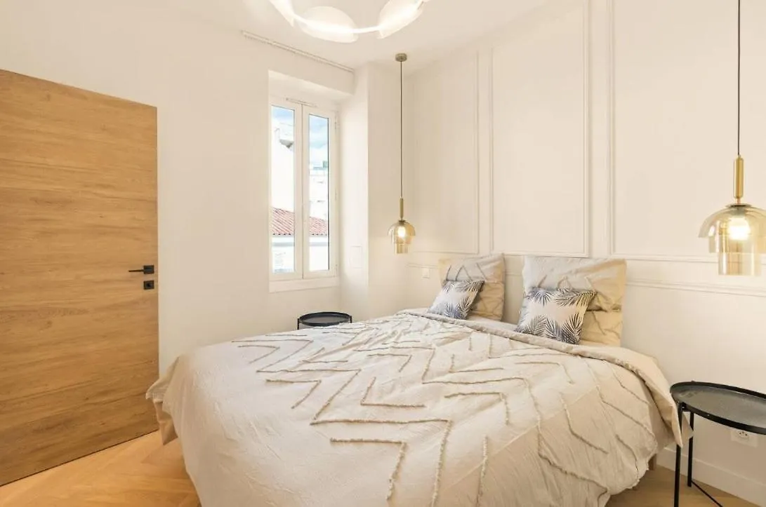 Frgk - Les Suites Du Palais Sur La Croisette - Vue Mer Cannes 0*,  France
